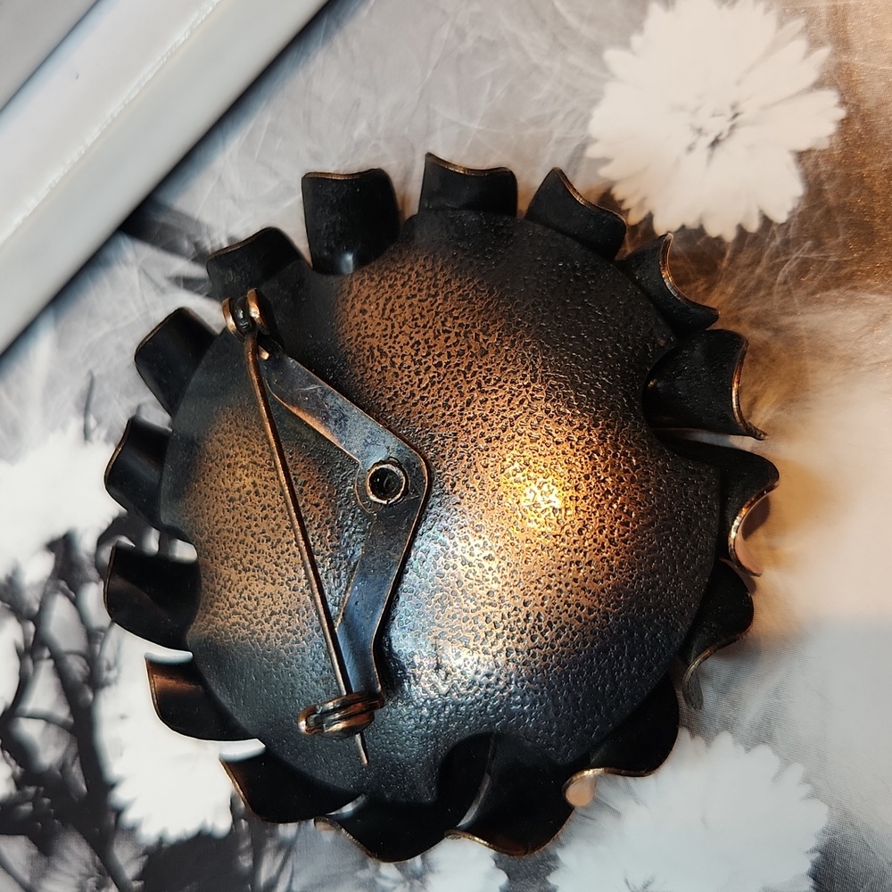 Vintage Copper flower Brooch - Picture 5 of 7